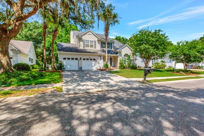 Photo - Elegant Living in the Heart of Seaside Farms House