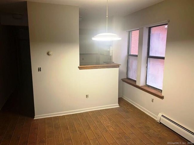 Building Photo - 379 Woodland St