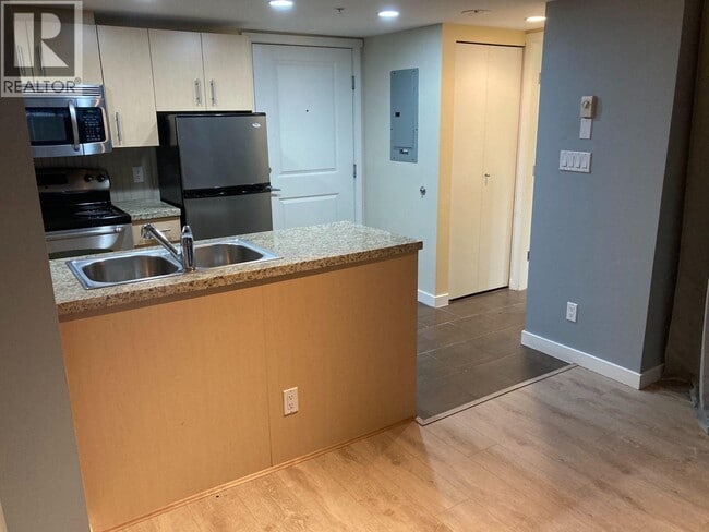 Building Photo - 200 Keary St