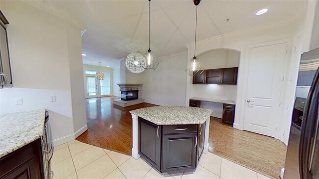 Building Photo - 2120 Kipling St