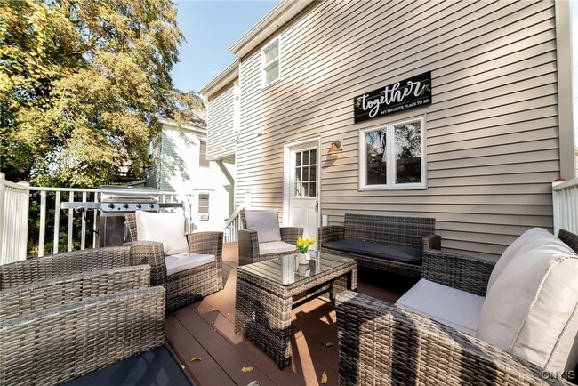 Building Photo - 312 Hall Ave