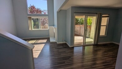 Building Photo - 3506 McCoppin Park Ct