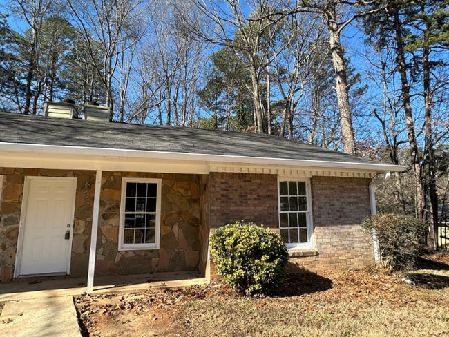 Photo - 5170-5172 Ridge Forest Dr Apartment