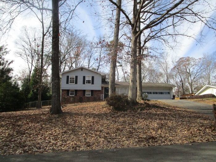 19 Old Farm Rd, Marietta, GA 30068 House for Rent in Marietta, GA