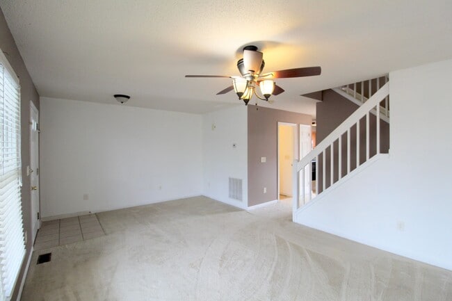 Building Photo - 1055 John Paul Jones Ln