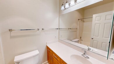Interior Photo - 2000 Post