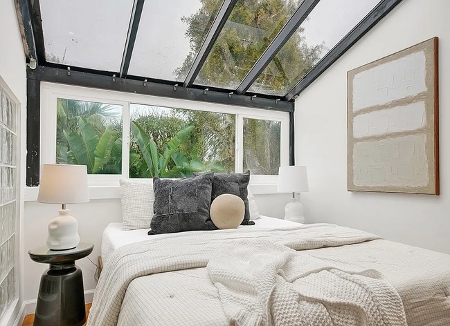 Foto del edificio - Cool Sunset Beach pad Only 5 min Walk from...