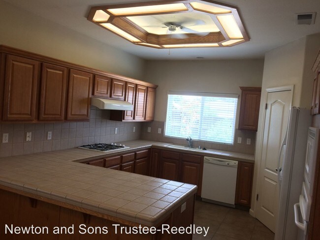 Foto del edificio - 162 E Shimizu Ave