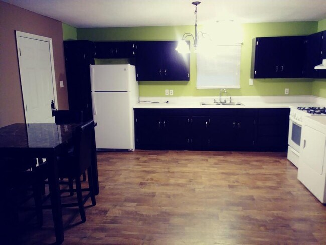 Kitchen - 708 Jones St