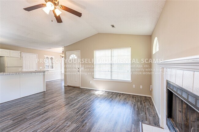 Foto del edificio - 3031 W Essex Dr