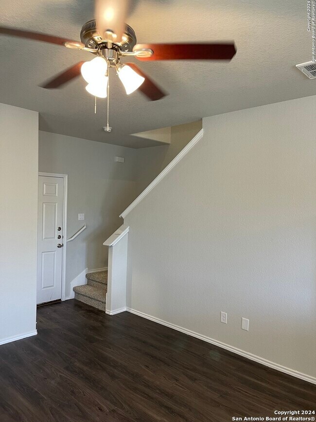 Foto del edificio - 5508 Haven Spgs