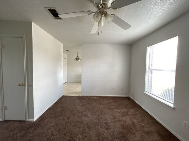 Building Photo - 1506 Benttree, Killeen