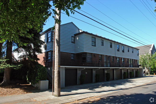 Building Photo - The Irvington