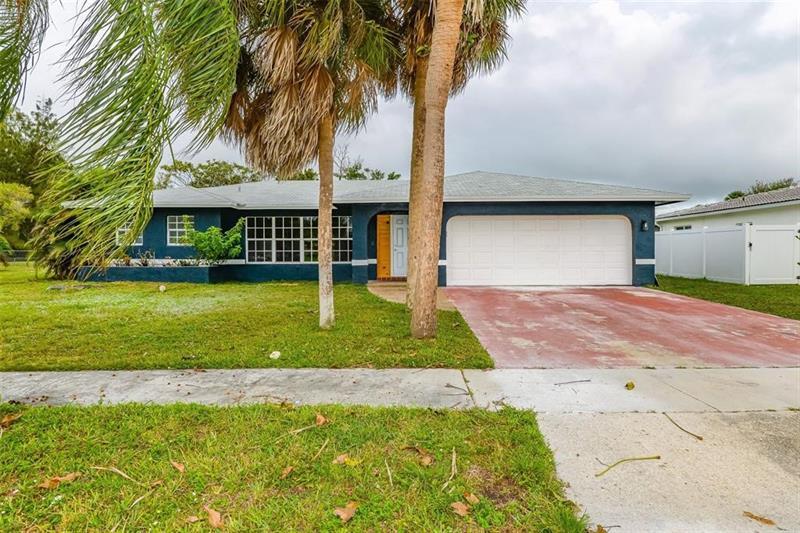 Foto principal - 22500 Labrador St