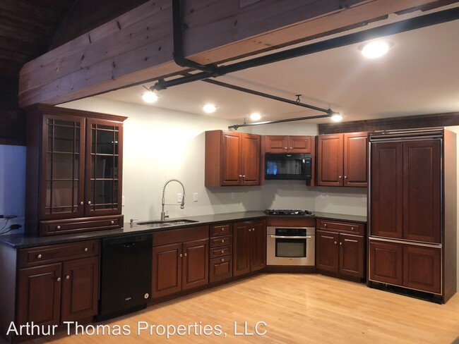 Building Photo - 13 Tavern Way