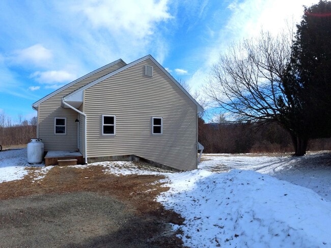 Building Photo - 50 Owens Ln
