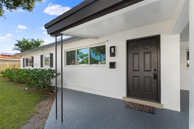 Building Photo - 1472 NE 62nd St