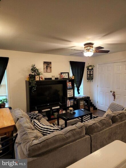 Building Photo - 4 White Horse Pike