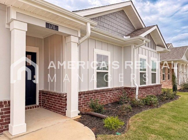 Foto del edificio - 5 Bedroom Home for Rent in Huntsville, AL!