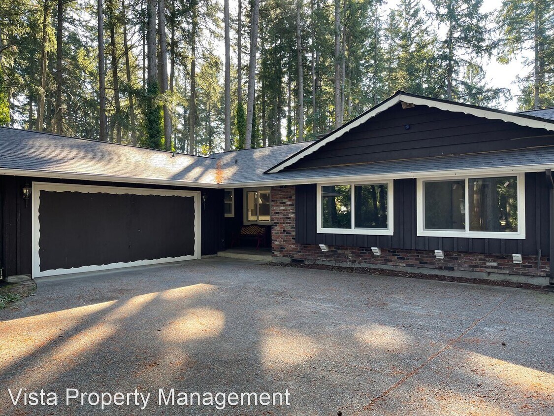 Foto principal - 3 br, 2.5 bath House - 3302 163rd Street E