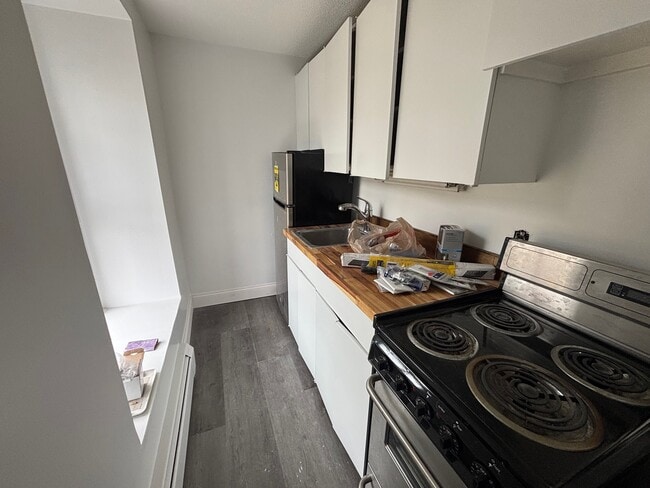 Foto del edificio - 13 S Russell St