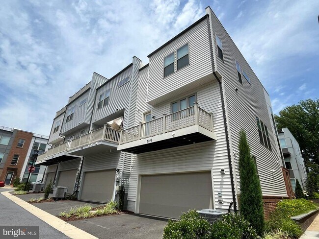 Foto del edificio - 5146 Longstone Way