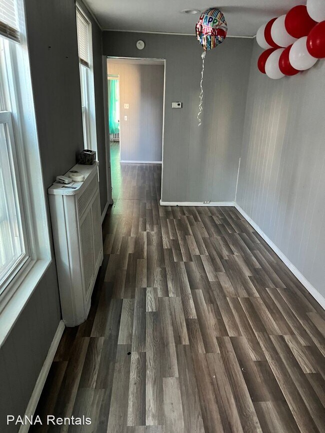Foto del edificio - 3 br, 1.5 bath House - 1015 Green Street