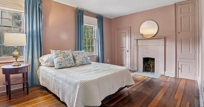 Foto del edificio - 547 Concord Rd