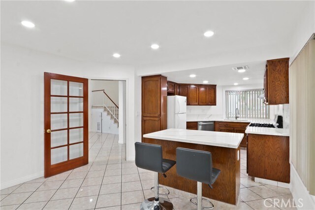 Building Photo - 5965 Stafford Ave