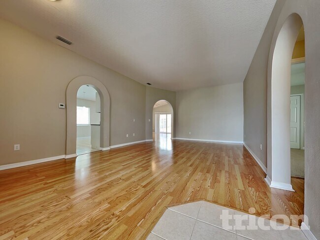 Foto del edificio - 4926 Trinidad Dr