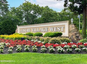 Building Photo - 453A Chesterfield Ct