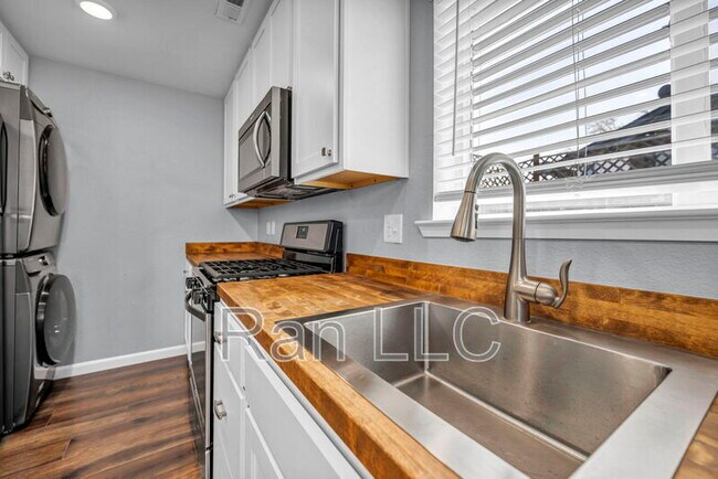 Foto del edificio - 229 W Pueblo St