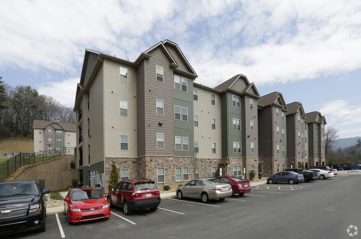 808 West 112 Blackhawk Rd Cullowhee, NC Apartments for Rent in