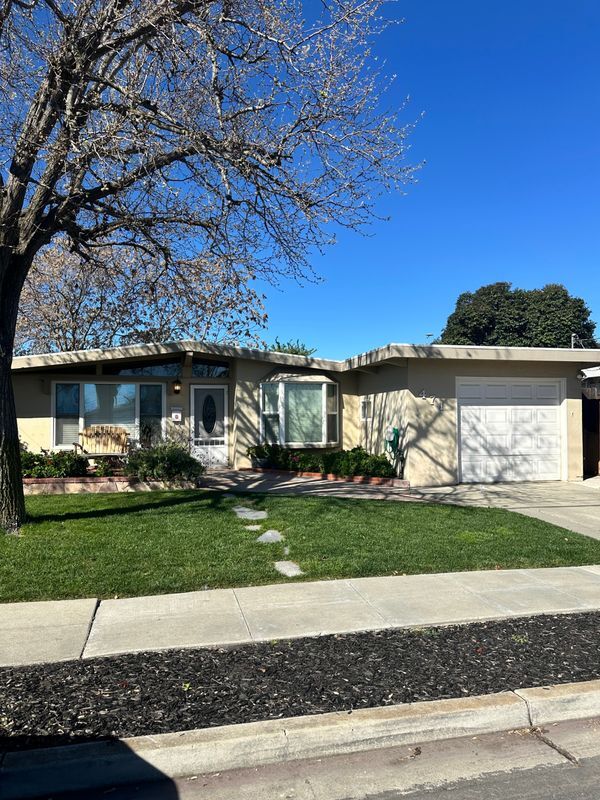 Foto del edificio - 471 Bernal Ave