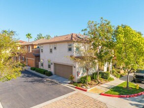 Building Photo - 372 Cardinal Ln