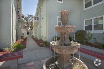 Primary Photo - 4485 Orange Ave