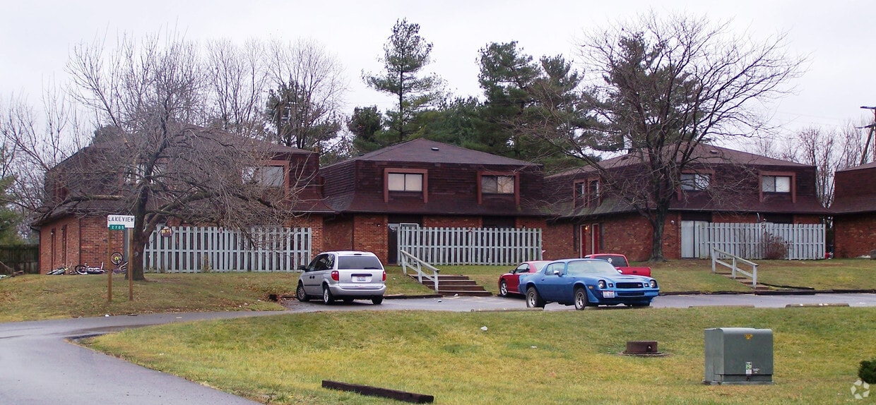 Building Photo - 2555 Lynn Ave