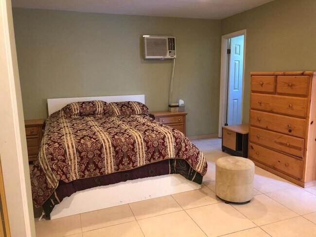 Foto del edificio - 200 S Palm Dr