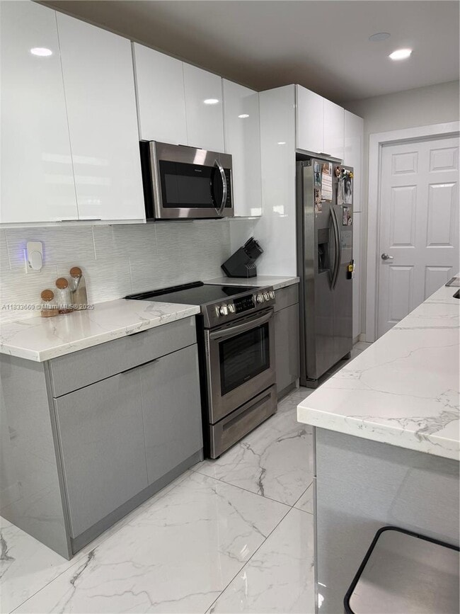 Building Photo - 13685 SW 76th St