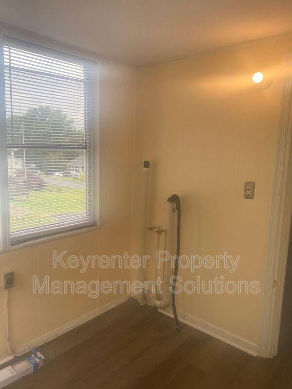 81 Beverley St, Verona, VA 24482 House Rental in Verona, VA