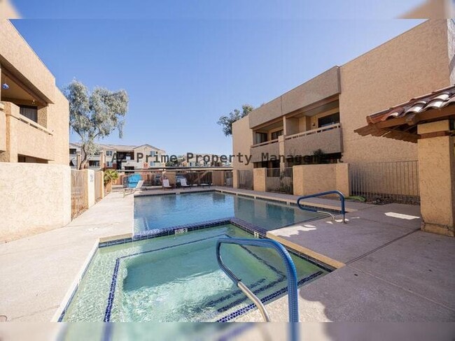 Foto del edificio - 1125 E Broadway Rd