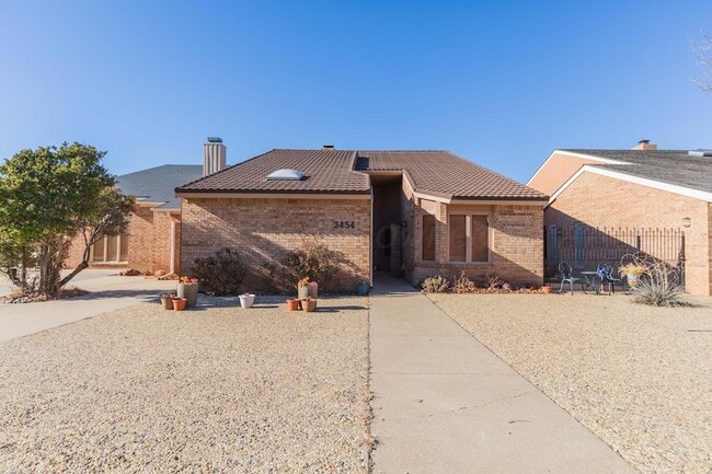 Building Photo - 3454 Gladstone Ln