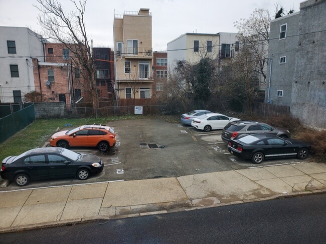 Building Photo - 1716 W Page St