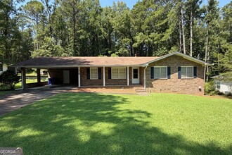 Building Photo - 310 Sharon Dr