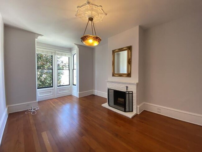 Building Photo - 3 bedroom in San Francisco CA 94114