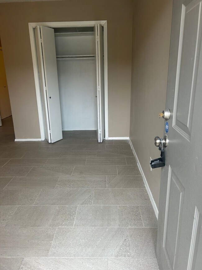 Foto del edificio - 5707 Sorenson St