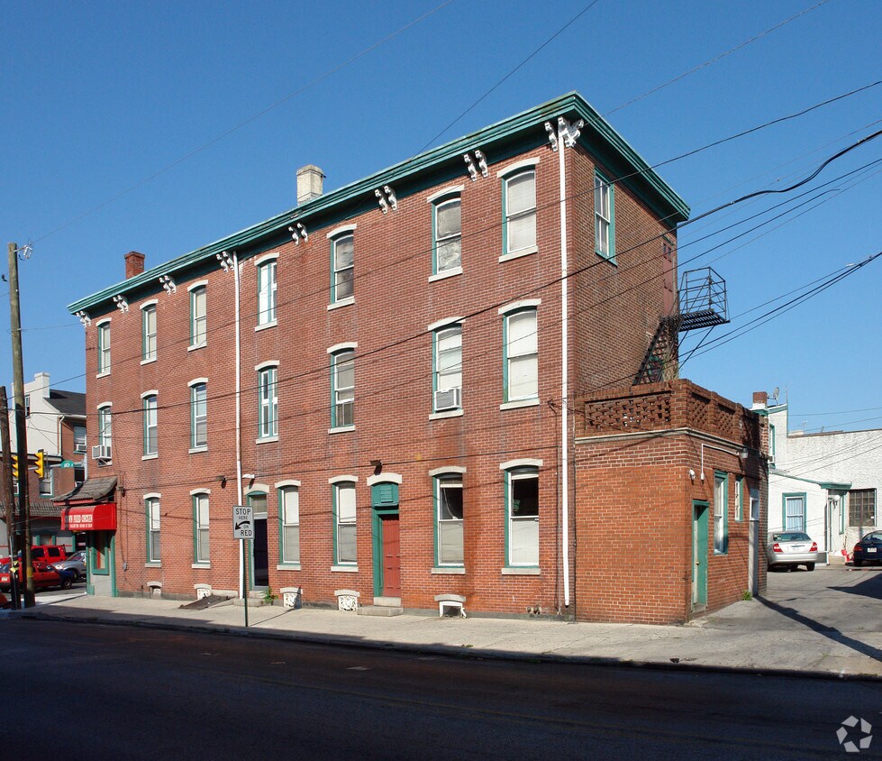 Building Photo - 269-275 E Main St