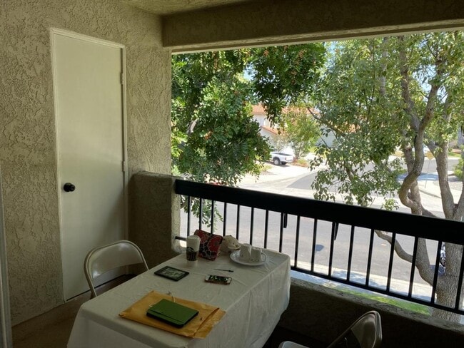 Foto del edificio - 10894 Aderman Ave
