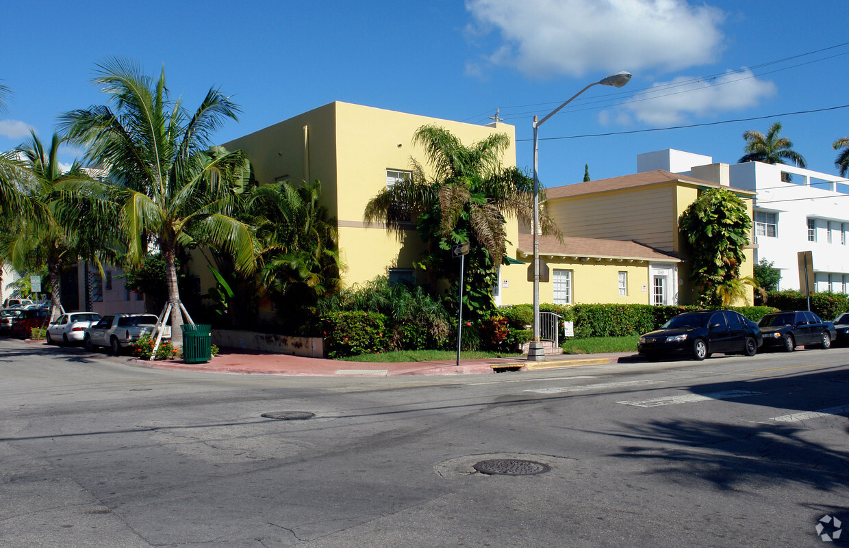 Primary Photo - Hispaniola House