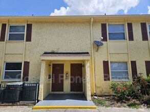 Building Photo - 7549 Abonado Rd